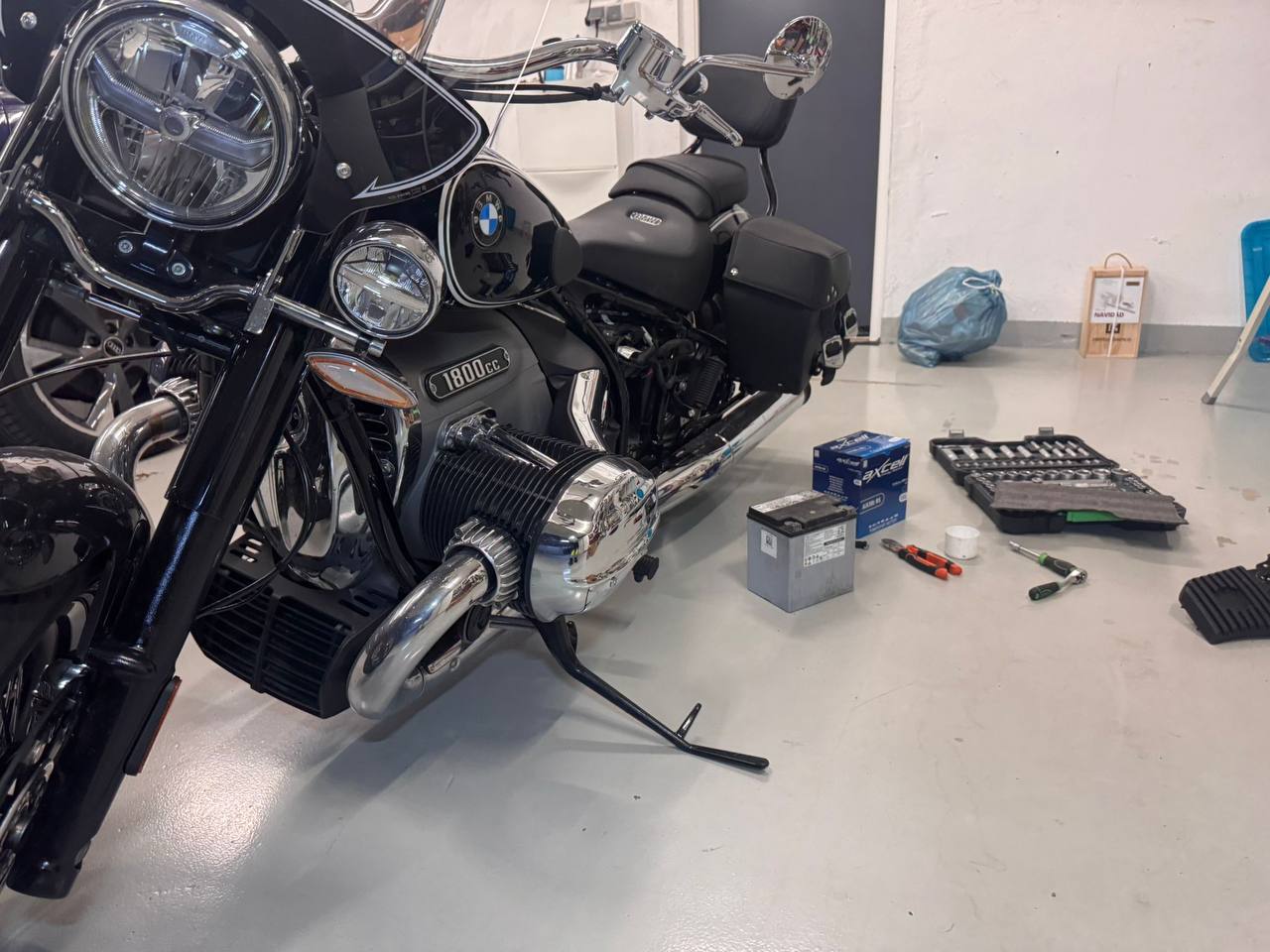 Técnico Instabaterías® especialista en motos grandes